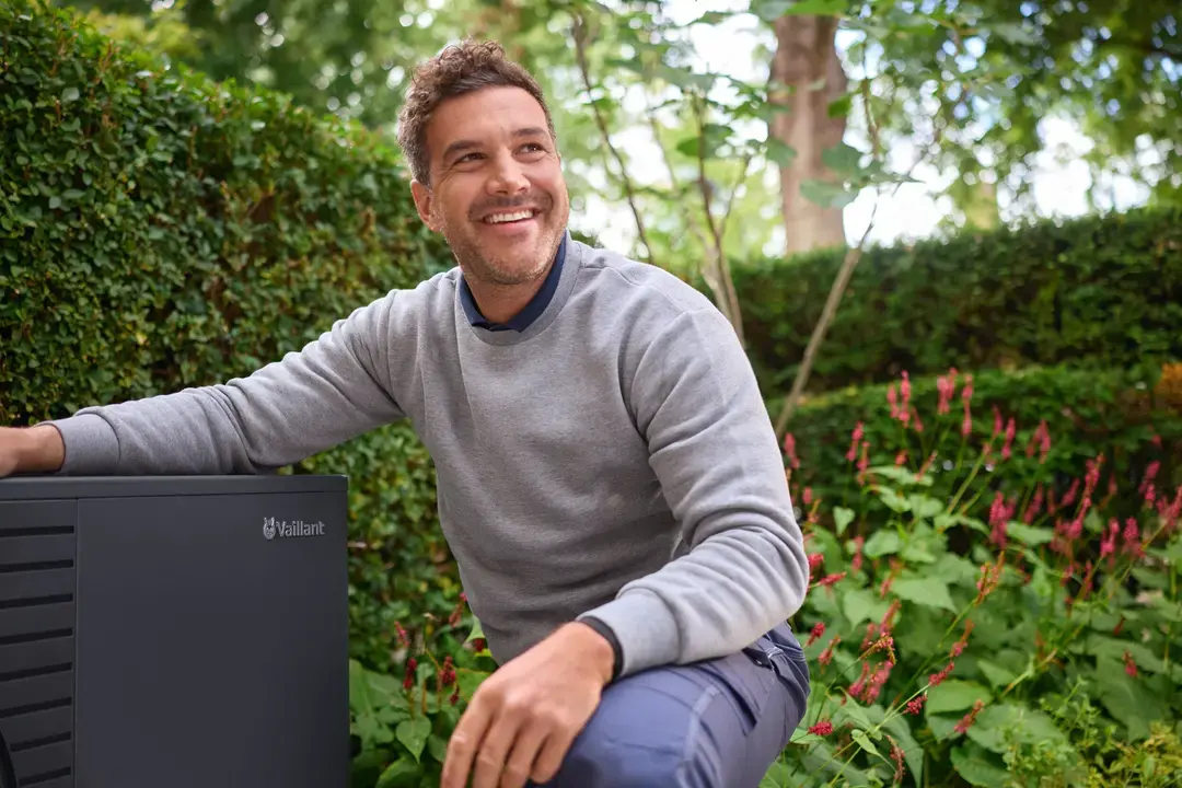 Montážny texhnik pri tepelnom čerpadle