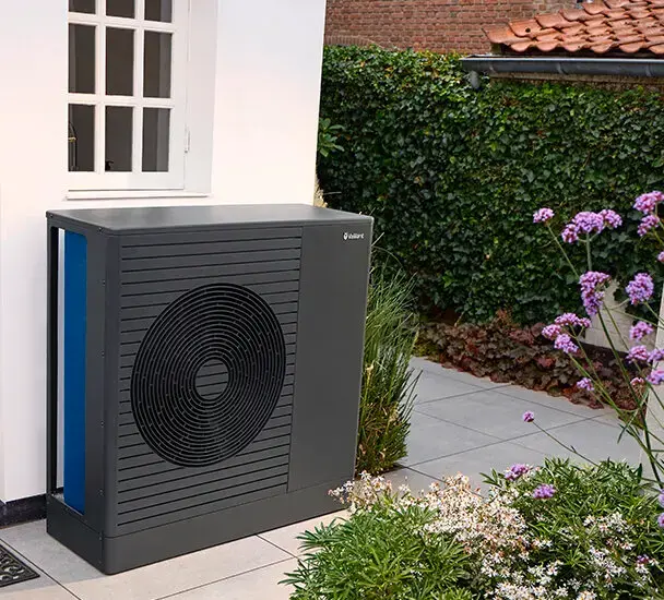 Tepelné čerpadlo priamo pod oknom